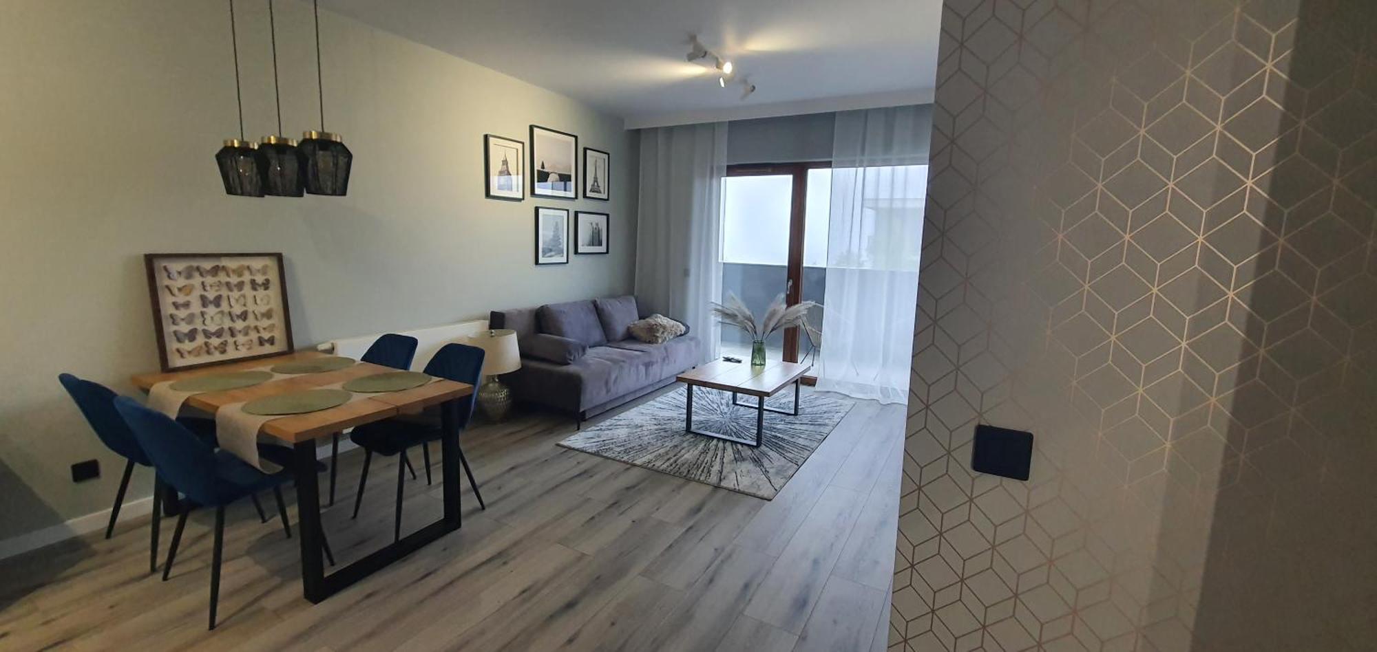 Ren Apartment